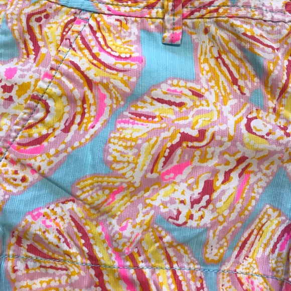 Lilly Pulitzer Walsh shorts - Picture 2 of 5